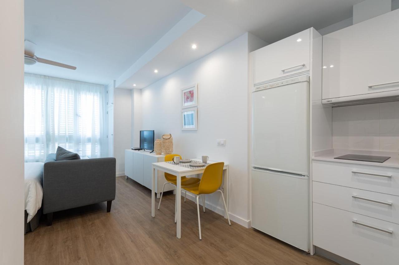 Homeforguest Moderno Estudio Junto A Las Canteras Las Palmas Buitenkant foto