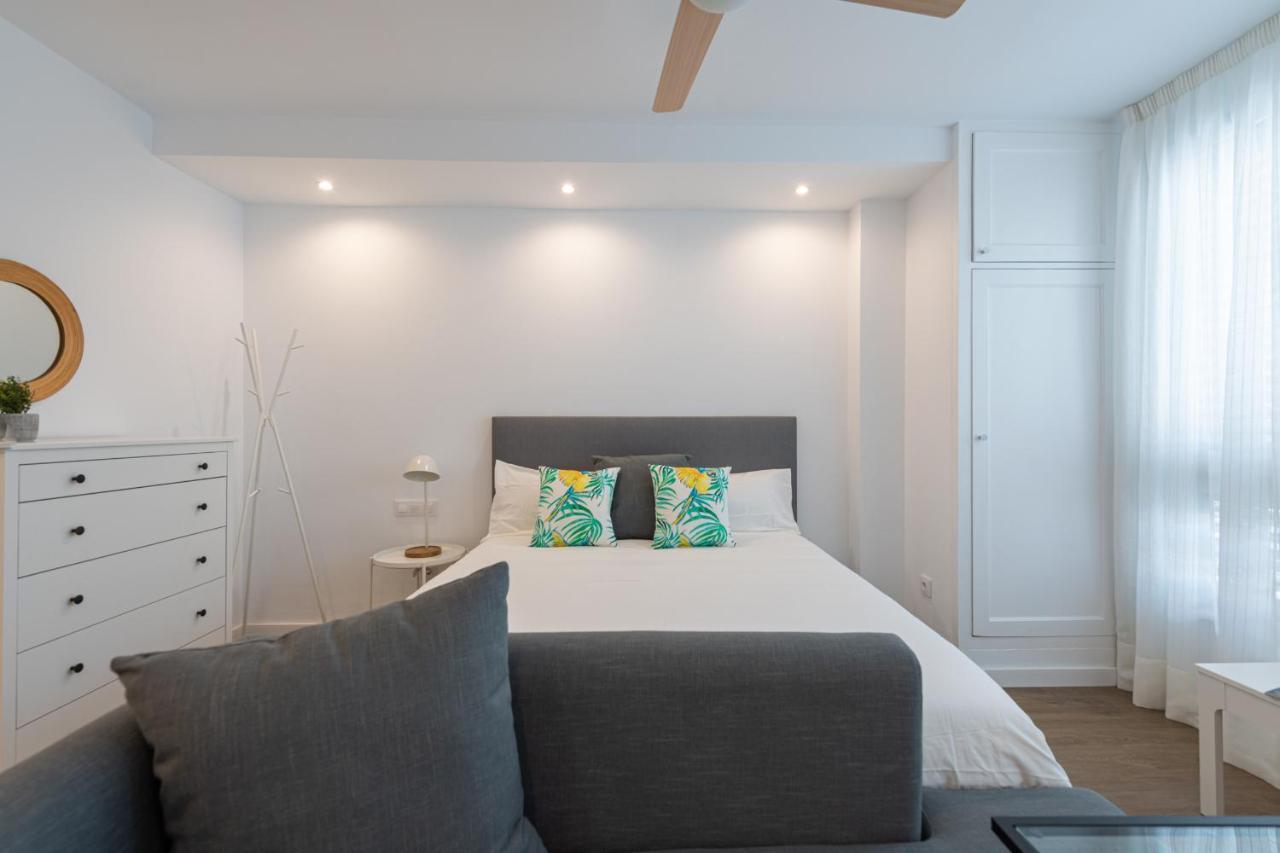 Homeforguest Moderno Estudio Junto A Las Canteras Las Palmas Buitenkant foto